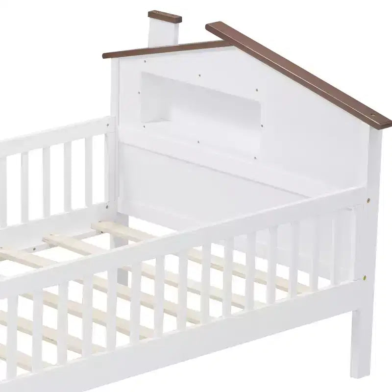 Lit plateforme en bois double/grand avec tête de lit en forme de maison et lumière LED