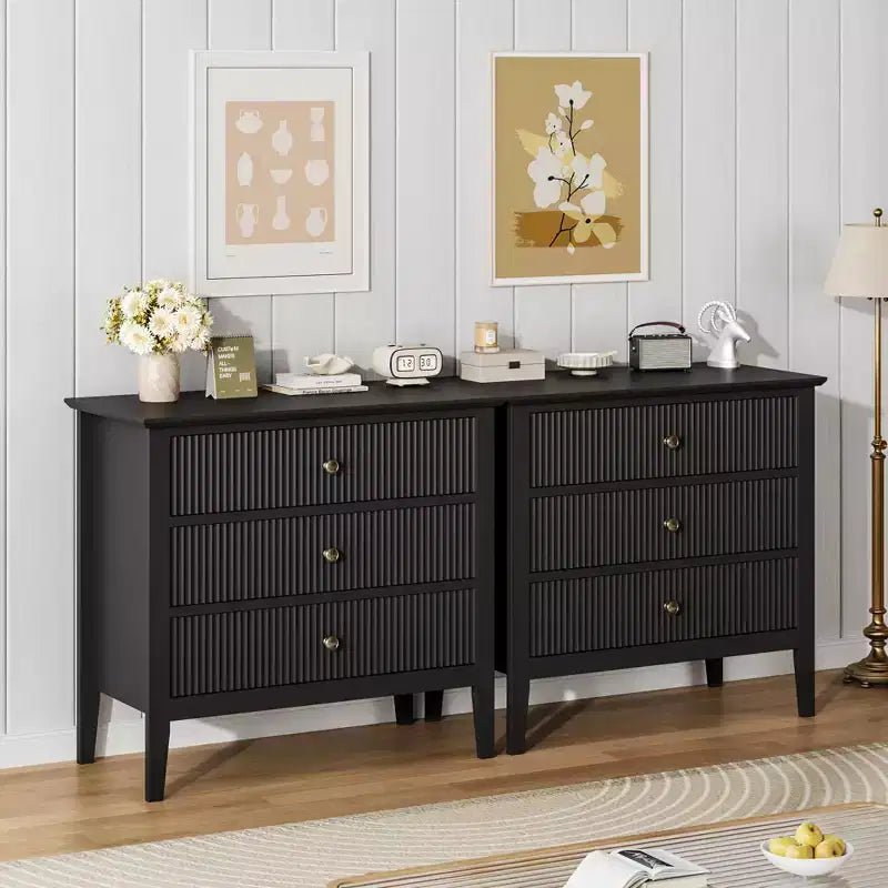 Commode 3 tiroirs cannelés, avec commode en bois texturé vertical